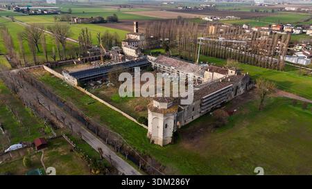 Veduta aerea di Corte Castiglione, storica tenuta in fase di restauro nella regione Lombardia d'Italia, luogo di nascita di Baldassarre Castiglione Foto Stock