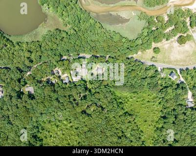 vista aerea del parco con laghetti freschi e dell'area circostante Foto Stock