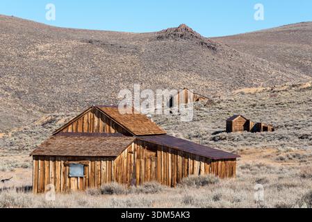 Vecchi edifici nella storica città mineraria di Bodie, California, Stati Uniti. Foto Stock