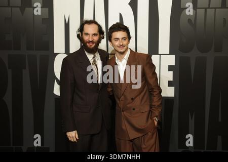 ©PHOTOPQR/LE PARISIEN/Olivier Arandel ; Parigi ; 03/02/2026 ; Parigi, Francia Avant-première au Grand Rex du film Marty Suprême en présence de Timothée Chalamet. Josh Safdie Marty Supreme premiere a Parigi, Francia, 3 febbraio 2026 *** didascalia locale *** LP/ Olivier Arandel Foto Stock