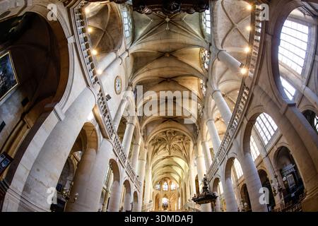 CHIESA DI SAINT-ETIENNE-DU-MONT PARIGI Foto Stock