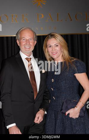 Parigi, Francia. 29 gennaio 2026. Pascal Fenasse e Angelique Gerard celebrano la presentazione del 1° PALAZZO DEI LAVORI, il 29 gennaio l'Hotel Four Seasons Foto Stock