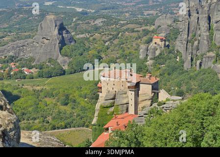 Monastero di Meteora di Rousanou su un pilastro di roccia in Grecia Foto Stock