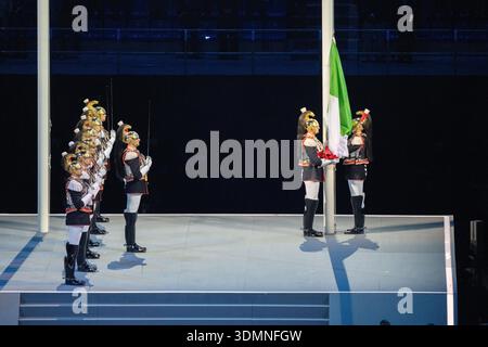 Milano, Italia. 6 febbraio 2026. MILANO, ITALIA - 6 FEBBRAIO: Artisti durante la cerimonia di apertura delle Olimpiadi invernali di Milano Cortina 2026 allo Stadio San Siro il 6 febbraio 2026 a Milano (foto di Andre Weening/Orange Pictures) crediti: Orange Pics BV/Alamy Live News Foto Stock