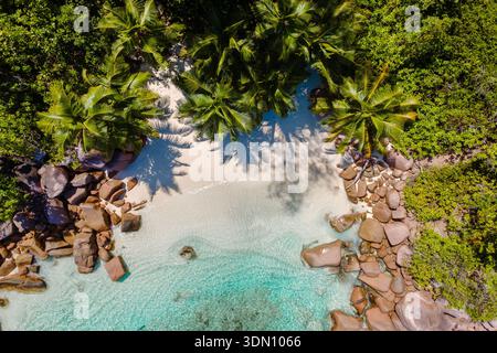 Scopri la bellezza mozzafiato dell'Anse Lazio a Praslin, Seychelles. Foto Stock