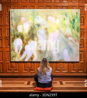 Londra, Regno Unito. 8 febbraio 2026. Mary Herbert, Clearing, 2024 Oil on Linen il peso dell'essere esplora i modi profondi in cui le pressioni esterne modellano l'espressione artistica, la salute mentale e la resilienza, evidenziando il potere dell'arte come mezzo di espressione, resistenza e ricerca di conforto.fino al 19 aprile 2026 .Paul Quezada-Neiman/Alamy Live News crediti: Paul Quezada-Neiman/Alamy Live News Foto Stock