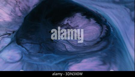 Vernice spandimento sfocata colore blob acrilico blot Foto Stock