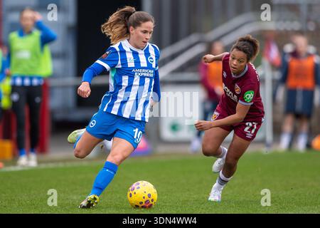 Londra, Regno Unito. 8 febbraio 2026. Marisa Olislagers (19 Brighton) durante la partita della Barclays Women's Super League tra West Ham United e Brighton & Hove Albion al Chigwell Construction Stadium, Londra, Inghilterra. (Foto di Mike Turner/Sports Press Photo/SPP) credito: SPP Sport Press Photo. /Alamy Live News Foto Stock