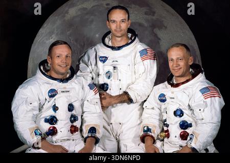 Ritratto ufficiale dell'equipaggio della missione di atterraggio lunare dell'Apollo 11 con il comandante Neil Armstrong, il pilota del modulo Michael Collins e il pilota del modulo lunare Edwin "Buzz" Aldrin. (USA) Foto Stock