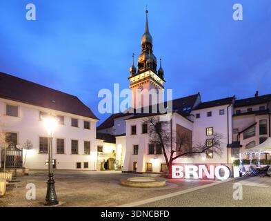 Il vecchio municipio di Brno di notte, Repubblica Ceca Foto Stock