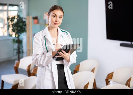 Istruzione supplementare e formazione avanzata per i medici Foto Stock