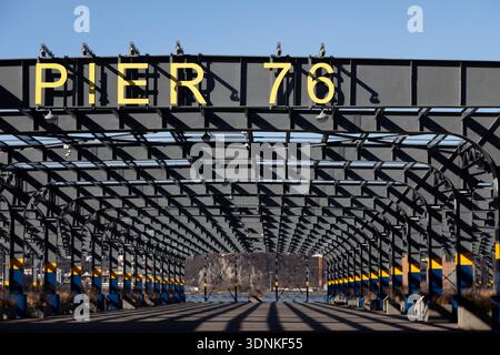 Molo 76, parte dell'Hudson River Park a New York City, New York. Fa parte del parco sul lungomare di Manhattan ed è stato inaugurato nel giugno 2021. Foto Stock