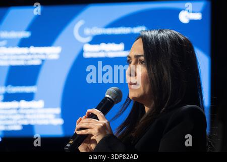 Monaco, Germania. 13 febbraio 2026. Nazanin Boniadi, attrice, parla alla Conferenza sulla sicurezza di Monaco. Crediti: Marijan Murat/dpa/Alamy Live News Foto Stock