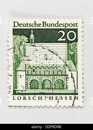 Lorsch Abbey Gatehouse, architettura carolingia tedesca, patrimonio dell'umanità dell'UNESCO, monumento medievale! Questo elegante francobollo commemorativo tedesco emesso il 17 novembre, Foto Stock
