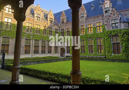 Anversa, Belgio - 28 Aprile 2019 - L'Università di Anversa (Universiteit Antwerpen) è una delle principali università belghe che si trova nella città di Foto Stock