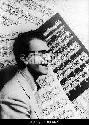Ritratto di Dave Brubeck, con spartiti come sfondo. Foto Stock