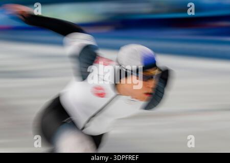 MILANO, ITALIA. 14 febbraio: MORISHIGE Wataru (JPN) gareggia nei 500m di Speed Skating maschile durante la Milano Cortina 2026 al Milano Speed Skating Stadium sabato 14 febbraio 2026. MILANO, ITALIA. Crediti: Taka G Wu/Alamy Live News Foto Stock