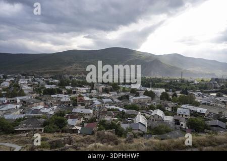 Gori, Georgia. 9 settembre 2025. Vista panoramica della città georgiana di Gori, conosciuta come il luogo di nascita del rivoluzionario comunista e sovietico Foto Stock