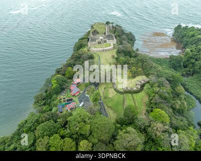 Veduta aerea del forte di San Lorenzo, a guardia dell'ingresso del fiume Chagres a Panama Foto Stock