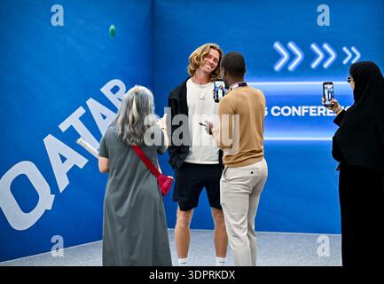Doha, Qatar. 14 febbraio 2026. Andrey Rublev della Russia partecipa a un evento mediatico in vista del Qatar ExxonMobil Open 2026 presso il Khalifa International Tennis Complex, con il torneo che si svolgerà dal 16 al 21 febbraio. (Foto di Noushad Variyattiyakkal/SOPA Images/Sipa USA) credito: SIPA USA/Alamy Live News Foto Stock
