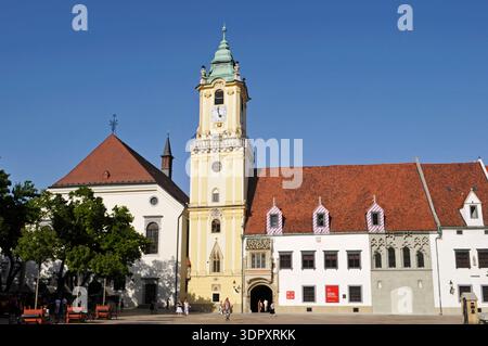 Edificio del vecchio municipio, museo e torre municipali, Bratislava, Slovacchia Foto Stock