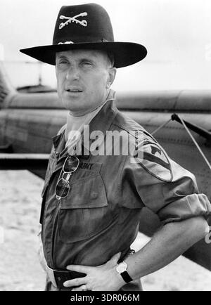 1 gennaio 2011 - ROBERT DUVALL IN Una SCENA DA ''APOCALYPSE NOW''.1979.Â©FORNITO DA ADH/(Credit Image: © Globe Photos/ZUMAPRESS.com) SOLO PER USO EDITORIALE! Non per USO commerciale! Foto Stock