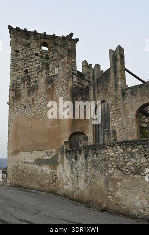 Il Castello Scaligero di Torri del Benaco Foto Stock