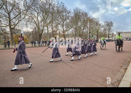 Processione militare al Mall Foto Stock