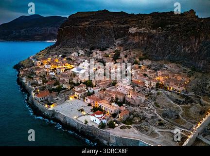 Vista aerea di Monemvasia, una città della Laconia, Grecia. Foto Stock