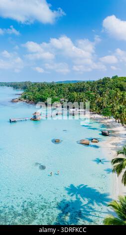 Veduta aerea dell'Isola di Koh Kood in Tailandia, Un paradiso tropicale caratterizzato da acque cristalline Foto Stock