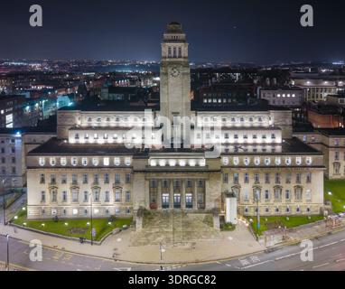 Campus con vista aerea della Leeds University, skyline urbano, edifici didattici, architettura urbana, destinazione del Regno Unito Foto Stock