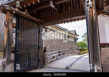 Cancello d'ingresso principale del Castello di Kanazawa a Kanazawa, Giappone Foto Stock
