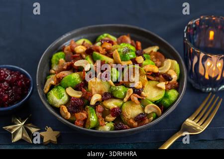 Arrosto di cavolini di Bruxelles Foto Stock