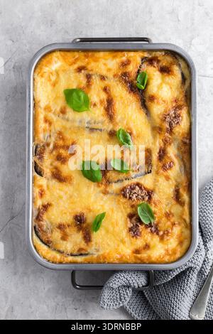 Moussaka. Tradizionale casseruola greca di melanzane Foto Stock