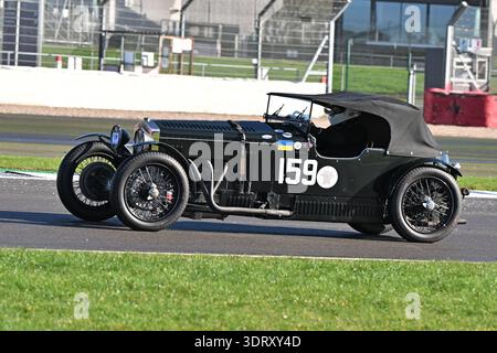 Simon Blakeney-Edwards, Frazer Nash Super Sports, 2026 ha visto la 70esima corsa del Trofeo Pomeroy, è iniziato nel 1952, presenta auto di tutte le età Foto Stock