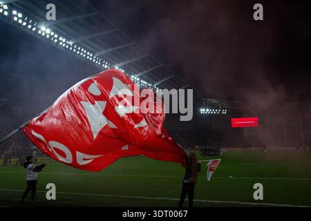 Hull, Inghilterra, 20 febbraio 2026 — Hull KR Flag durante il Betfred World Club Challenge match tra Hull KR e Brisbane Broncos al MKM Stadium. Crediti: Paddy Douglas/Alamy Live News Foto Stock