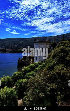 STRESA, ITALIA 5 AGOSTO 2025: Isole Borromee sul Lago maggiore in Piemonte, Italia. Foto Stock