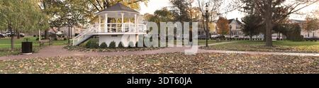 Foto panoramica del gazebo nel parco pubblico, Pennsylvania USA Foto Stock