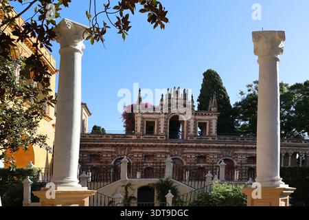 Giardini nel Real Alcazar De Seville a Siviglia, Andalusia, Spagna Foto Stock