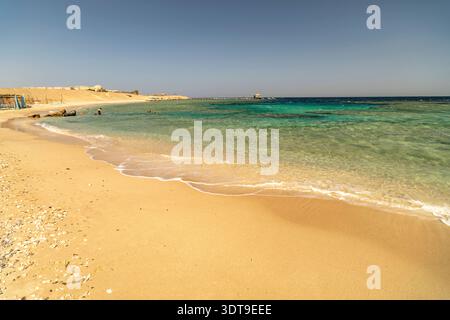 Strand bei al-Qusair Strand am Roten Meer bei al-Qusair oder El Quseir, Ägypten, spiaggia Afrika sul Mar Rosso vicino a El Qoseir, Egitto, Africa *** Spiaggia vicino al Foto Stock