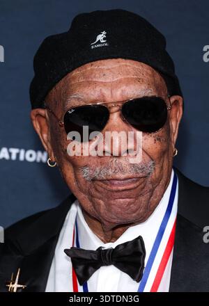 BEVERLY HILLS, LOS ANGELES, CALIFORNIA, USA - 23 GENNAIO: Morgan Freeman arriva al 23° Annual Living Legends of Aviation Awards tenutosi presso il Beverly Hilton Hotel il 23 gennaio 2026 a Beverly Hills, Los Angeles, California, Stati Uniti. (Foto di Xavier Collin/Image Press Agency) Foto Stock