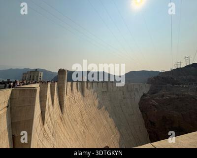 Diga di Hoover diga ad arco in cemento sul fiume Colorado vicino a Las Vegas, confine tra Nevada e Arizona, Stati Uniti. Foto Stock
