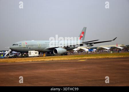 Royal Air Force Voyager KC3 ZZ334 Vespina. È un Airbus A330-243MRTT, una cisterna di rifornimento aria-aria e un aereo da trasporto strategico Foto Stock