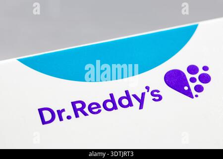 Kiev, Ucraina - 26 gennaio 2026: Primo piano del logo Dr Reddys Laboratories stampato sulla confezione della medicina. Marchio dell'azienda farmaceutica indiana sulla guarigione Foto Stock