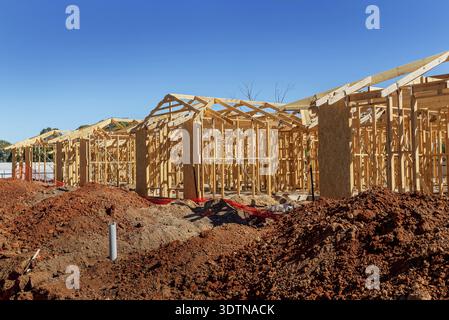 Nuove case suburbane attualmente in costruzione Foto Stock