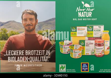BERLINO, GERMANIA, 16 gennaio 2026: La foto di Un'esposizione di prodotti alimentari biologici Nur Natur è esposta alla fiera internazionale Grüne Woche di Foto Stock