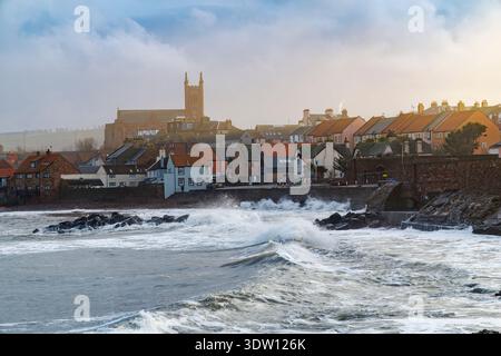 Mari aspri a Dunbar, Scozia, Regno Unito Foto Stock