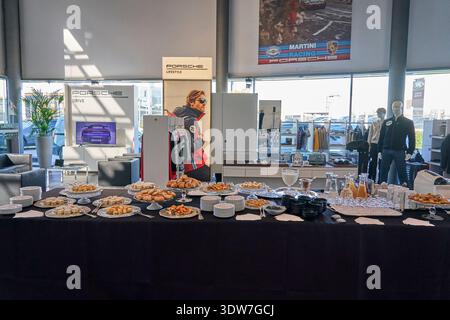 Firenze, Italia. 25 febbraio 2026. Conferenza stampa per l'acquisizione da parte di Eurocar dei centri PWP e Porsche nel centro di Firenze Porsche - mercoledì 24 febbraio 2026. (Foto di Marco Bucco/la Presse) credito: LaPresse/Alamy Live News Foto Stock