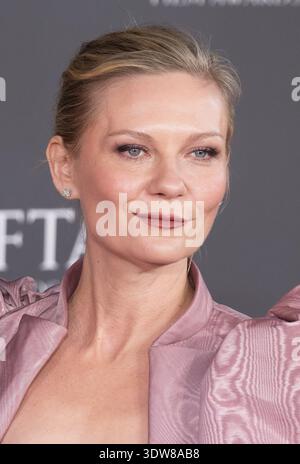 Londra, Regno Unito. 22 febbraio 2026. Kirsten Dunst partecipa agli EE BAFTA Film Awards 2026 Red Carpet Arrivals presso la Royal Festival Hall di Londra, Inghilterra, Regno Unito. Credito: S.A.M./Alamy Live News Foto Stock
