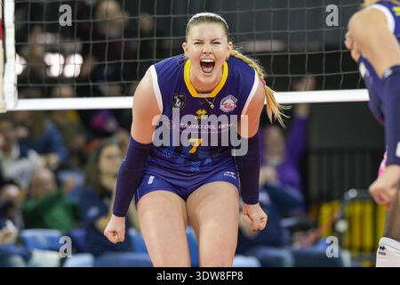Firenze, Italia. 25 febbraio 2026. SARAH FRANKLIN durante Savino del bene Scandicci vs Igor Gorgonzola Novara, CEV Champions League Women volley match a Firenze, Italia, febbraio 25 2026 crediti: Independent Photo Agency/Alamy Live News Foto Stock